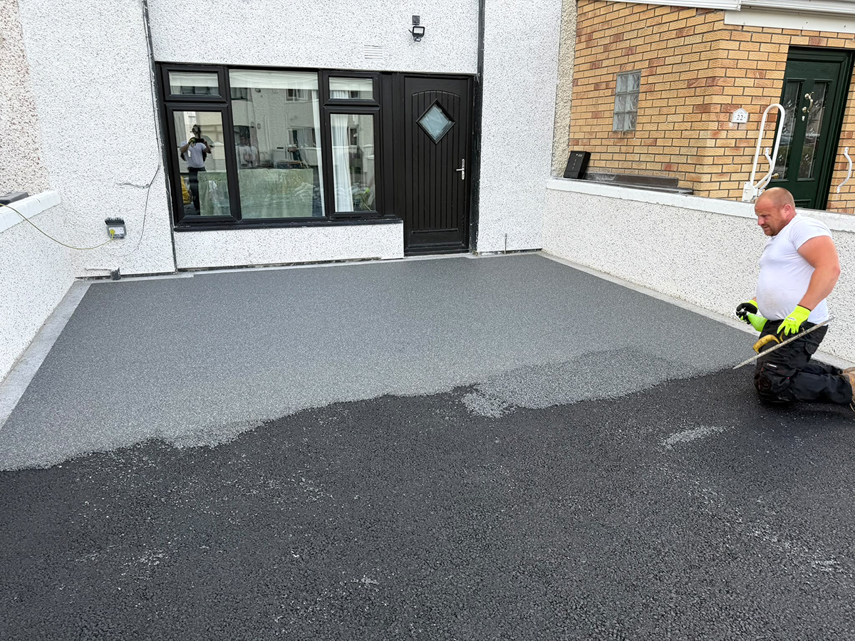 images/gallery/resin-driveways-gallery/10-resin-driveway-dublin24-driveways-4-u-2026-b.jpg#joomlaImage://local-images/gallery/resin-driveways-gallery/10-resin-driveway-dublin24-driveways-4-u-2026-b.jpg?width=1200&height=900