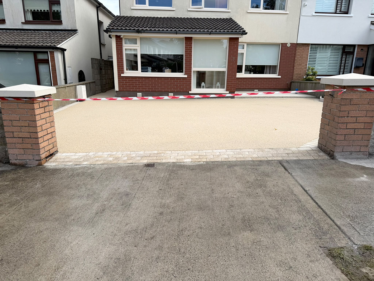 images/gallery/resin-driveways-gallery/3-resin-driveway-dublin16-driveways-4-u-2026-a.jpg#joomlaImage://local-images/gallery/resin-driveways-gallery/3-resin-driveway-dublin16-driveways-4-u-2026-a.jpg?width=1200&height=900