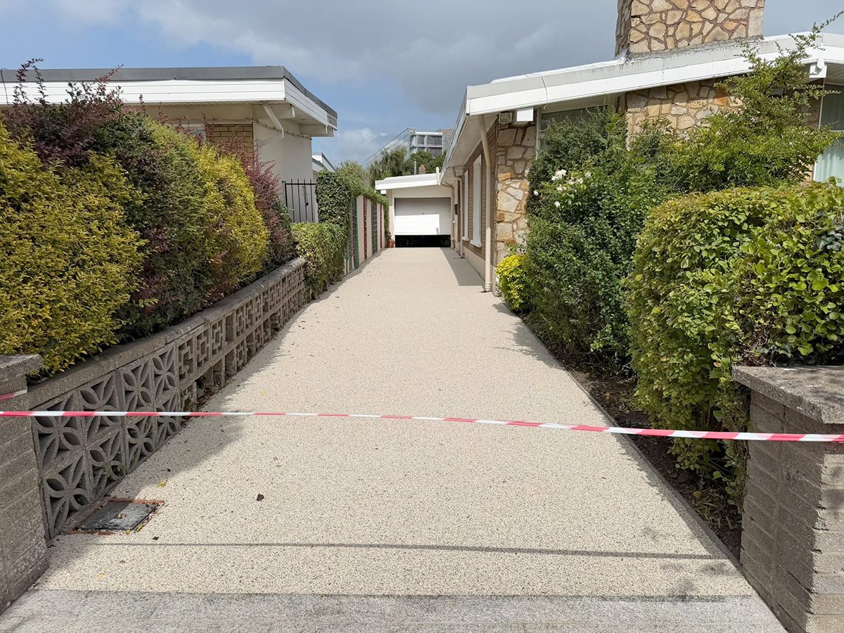 images/gallery/resin-driveways-gallery/4-resin-driveway-blackrock-driveways-4-u-2026-b.jpg#joomlaImage://local-images/gallery/resin-driveways-gallery/4-resin-driveway-blackrock-driveways-4-u-2026-b.jpg?width=1200&height=900