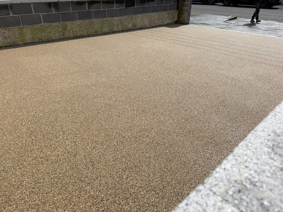 images/gallery/resin-driveways-gallery/5-resin-driveway-dublin12-driveways-4-u-2026-b.jpg#joomlaImage://local-images/gallery/resin-driveways-gallery/5-resin-driveway-dublin12-driveways-4-u-2026-b.jpg?width=1200&height=900