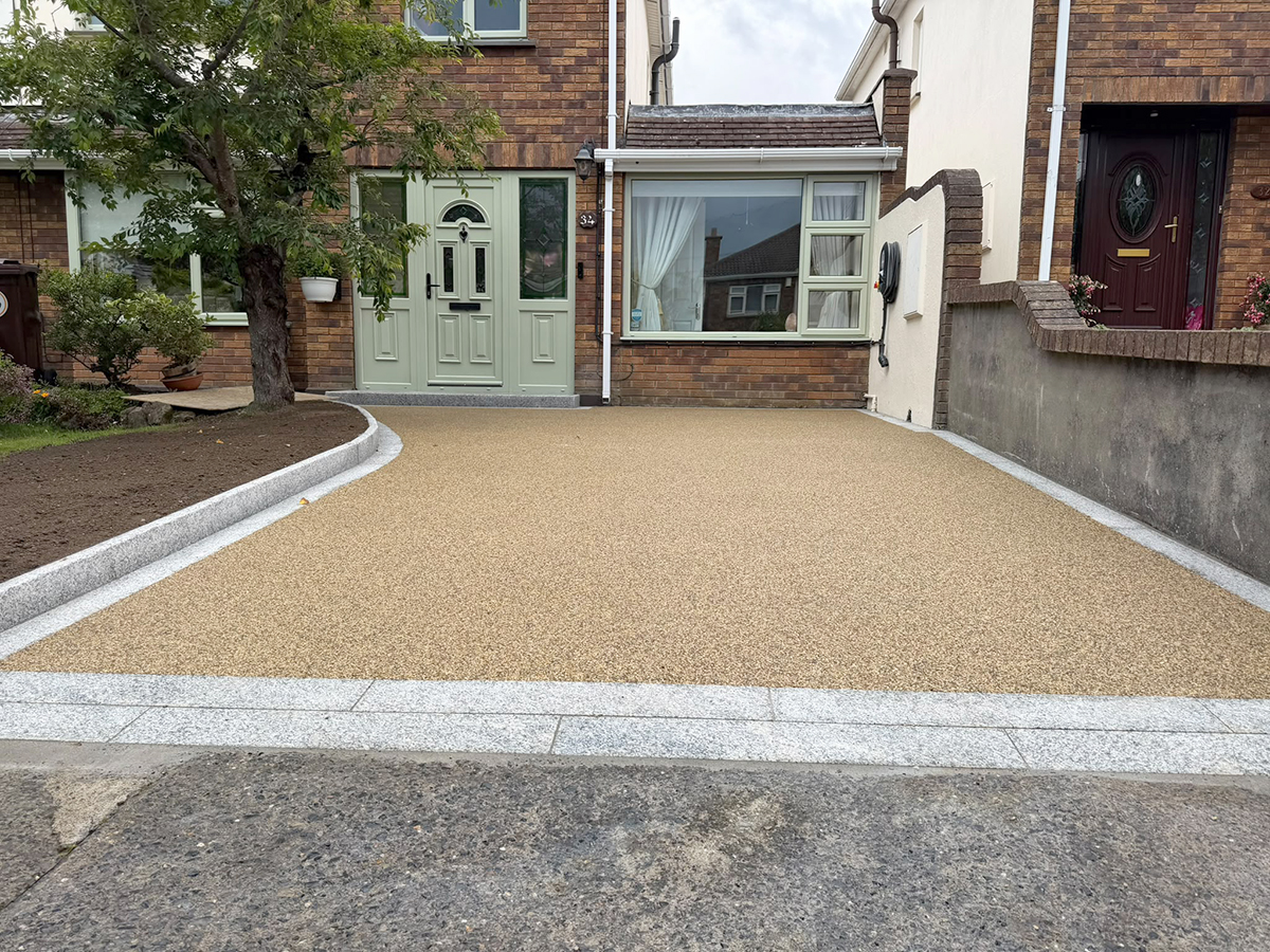 images/gallery/resin-driveways-gallery/6-resin-driveway-dublin16-driveways-4-u-2026-a.jpg#joomlaImage://local-images/gallery/resin-driveways-gallery/6-resin-driveway-dublin16-driveways-4-u-2026-a.jpg?width=1200&height=900
