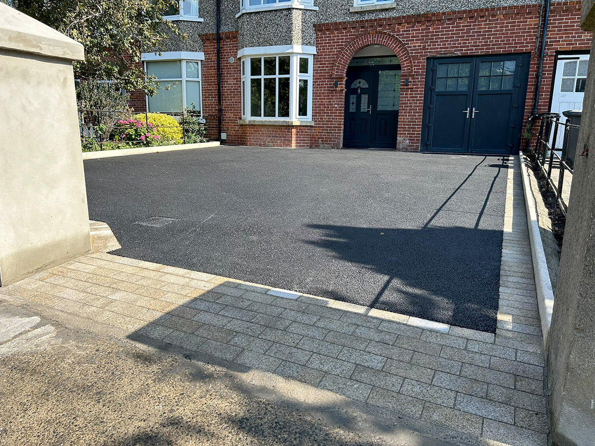 images/gallery/tarmac-driveways-gallery/tarmac-driveway-dublin14-driveways-4-u-2026-h.jpg#joomlaImage://local-images/gallery/tarmac-driveways-gallery/tarmac-driveway-dublin14-driveways-4-u-2026-h.jpg?width=1200&height=900