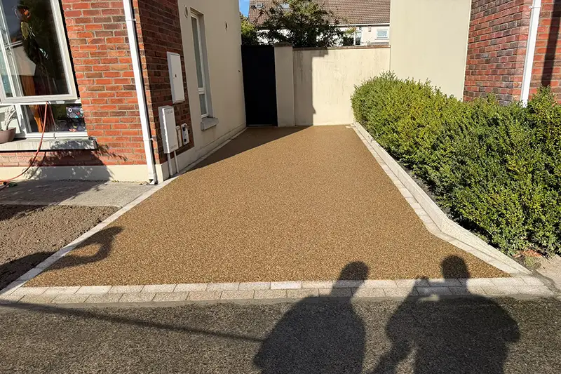 Completed Anchor Bay resin driveway with granite framing in Diswellstown Castleknock