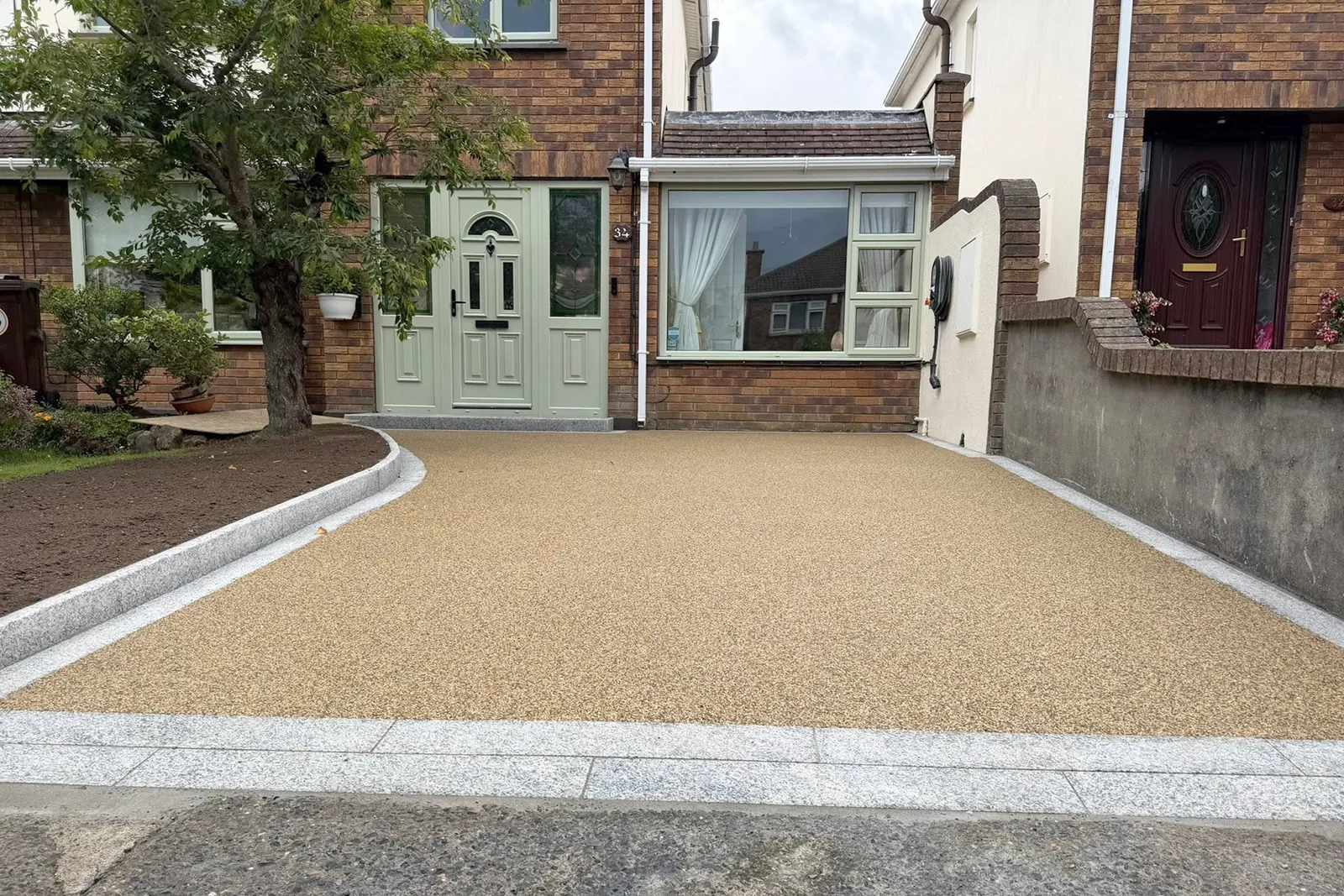 Completed resin-bound driveway installation in Templeroan Dublin
