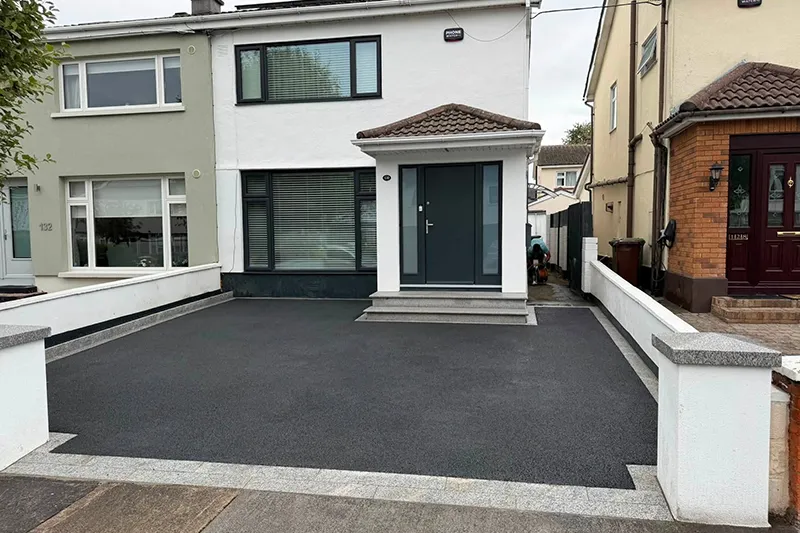 Completed SMA tarmac driveway with silver granite detailing in Ballinteer Dublin 14